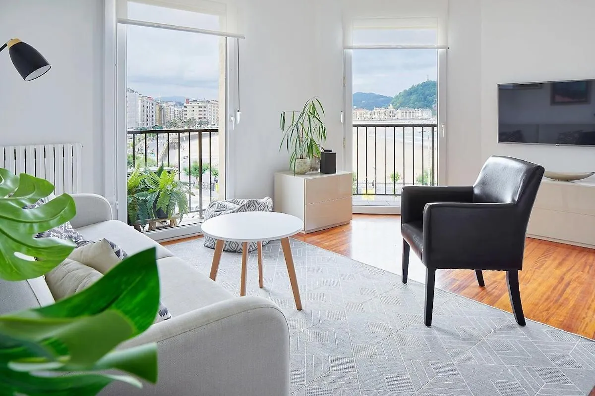 Apartment Sea Views From 4 Balconies Walk Score 90 San Sebastián